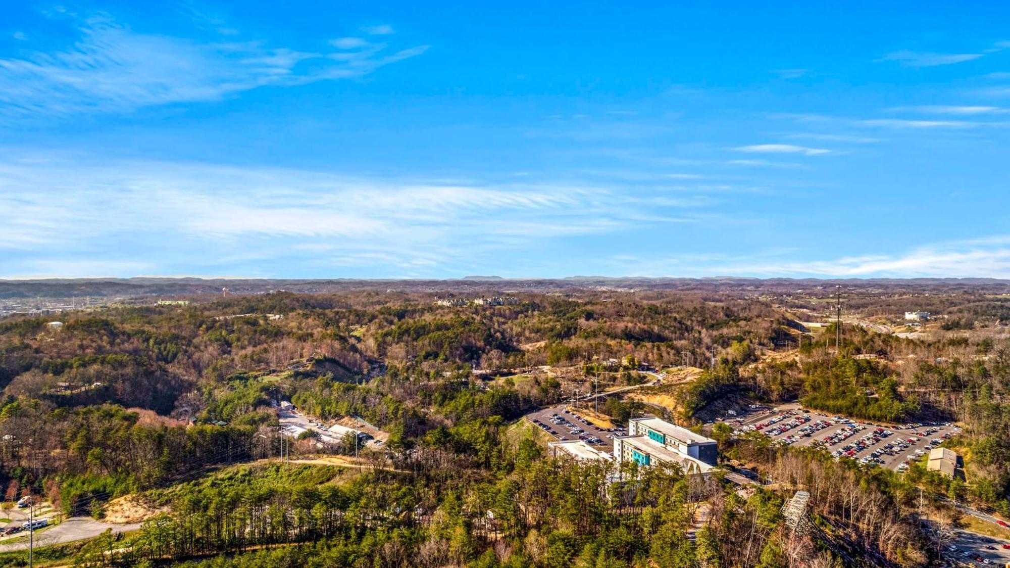 Near Dollywood Updated - Pinecrest Townhomes Pigeon Forge Exterior photo